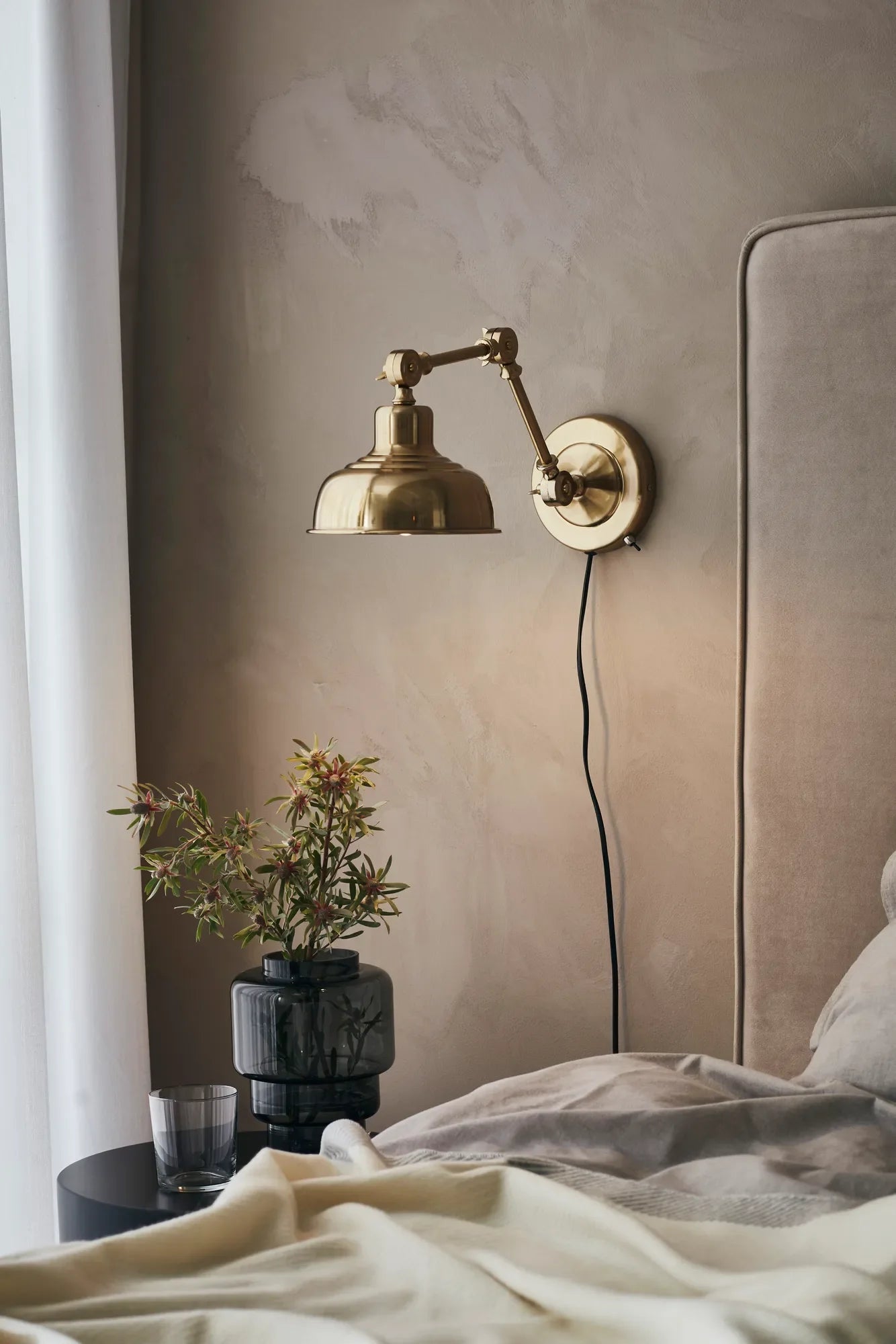 Grimstad Wall Lamp Brass