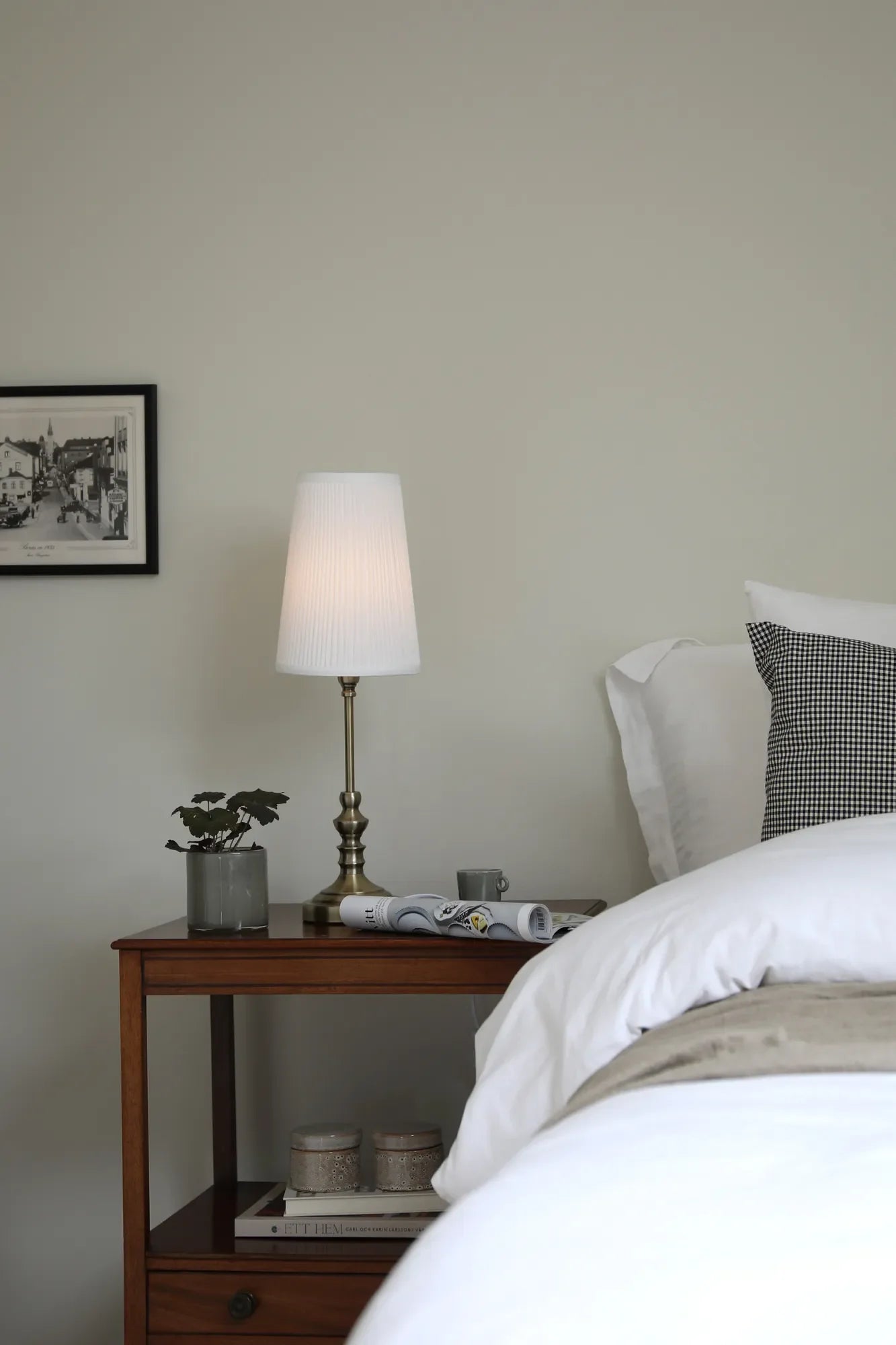 Noble Table Lamp Brass 56 cm