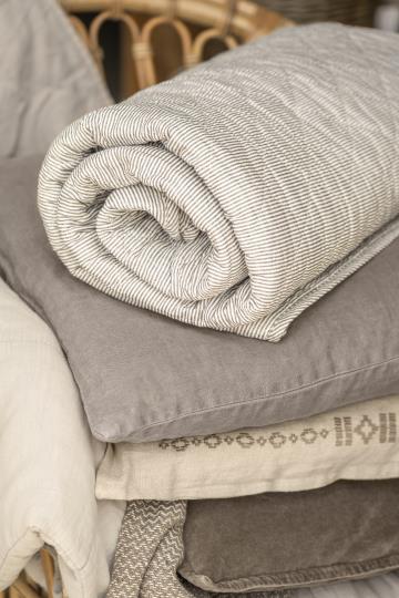 Quilt hvide og jordfarvede mælkedrengestriber