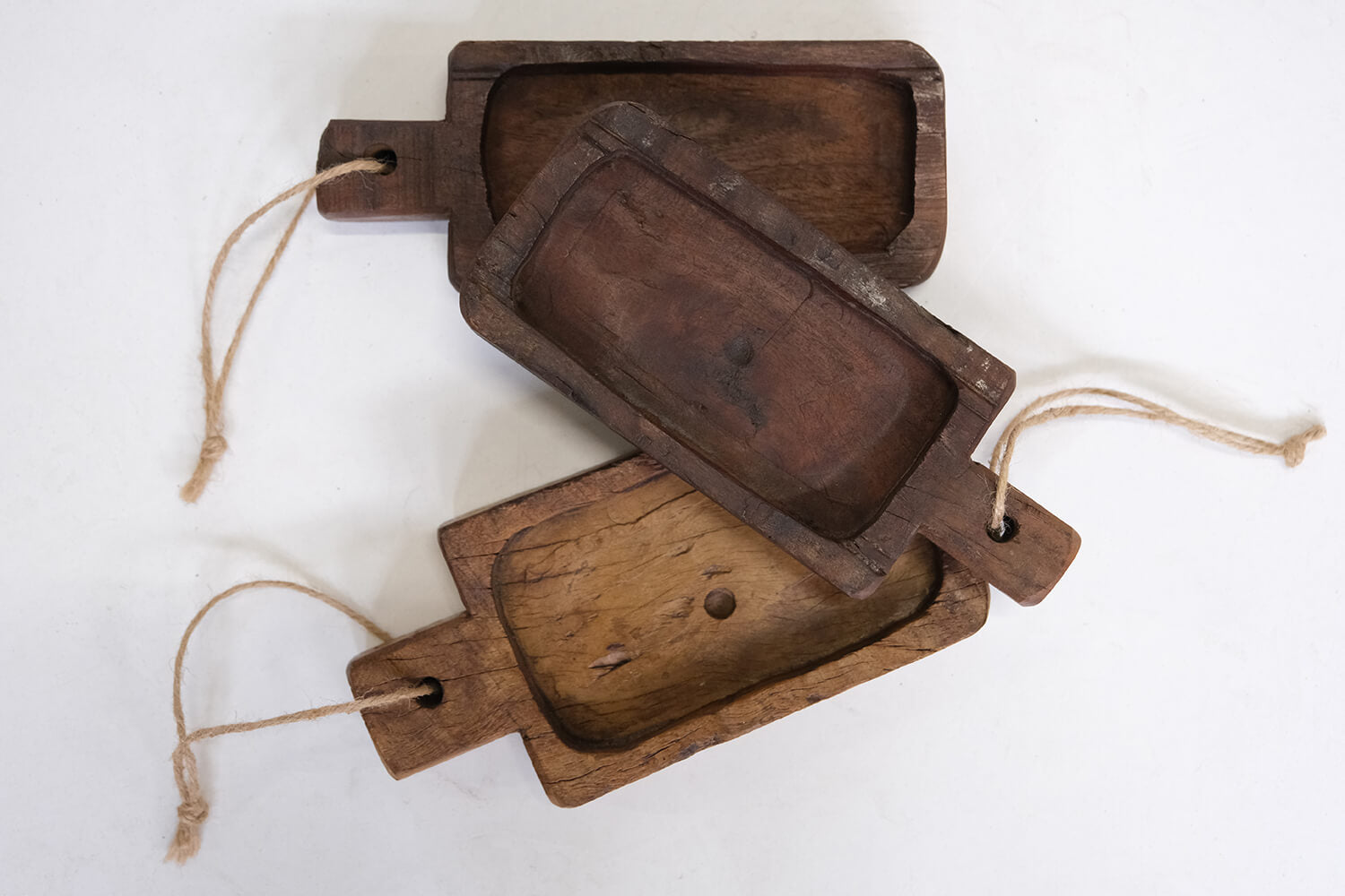 Lille træfad med hank