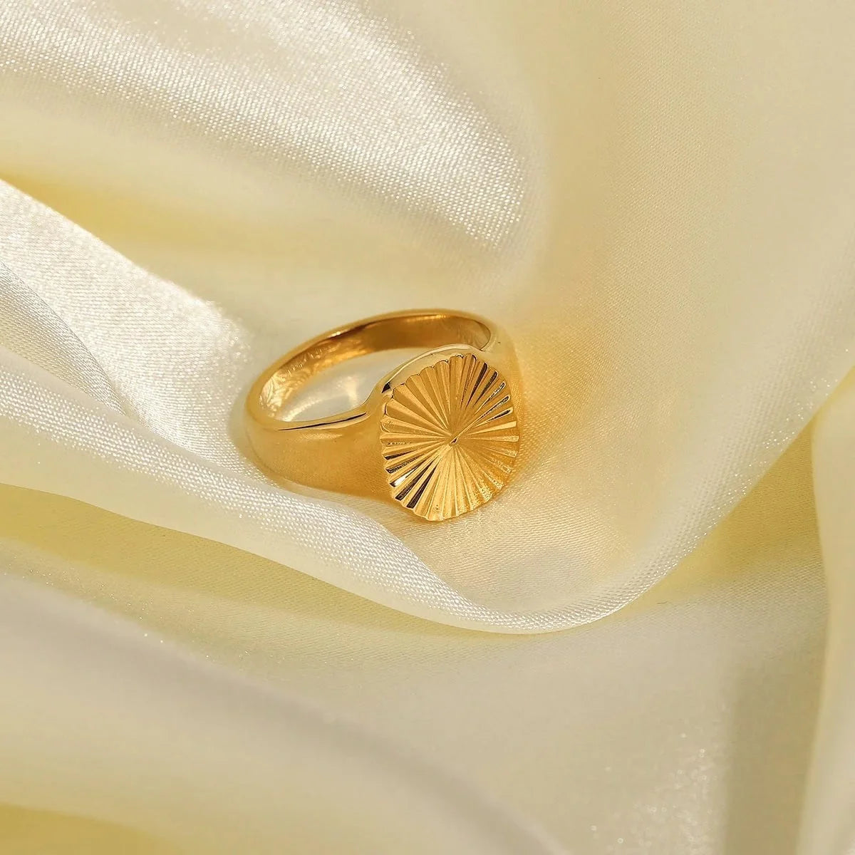 Sunlight Signet Ring 18k Forgyldt Vandfast
